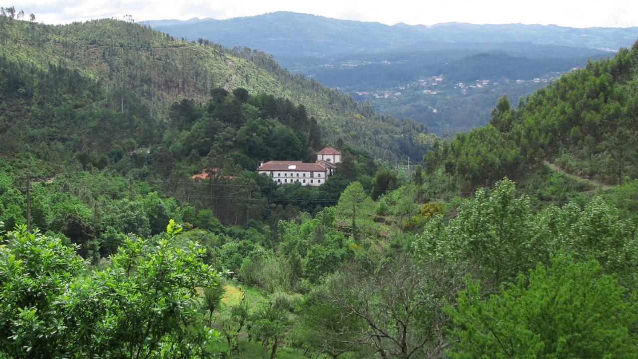 Mosteiro De S. Cristovao De Lafoes Sao Cristovao de Lafoes ภายนอก รูปภาพ